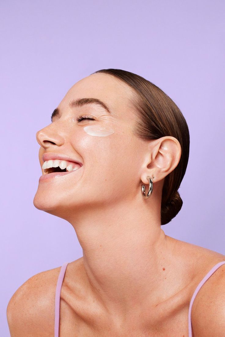 Brightening Serum Serien Beauty – Bí Quyết Chăm Sóc Làn Da Rạng Rỡ Mỗi Ngày Bộ sản phẩm skincare Serien Beauty được thiết kế nhằm đáp ứng nhu cầu chăm sóc da hiện đại. Sản phẩm hỗ trợ dưỡng ẩm, nuôi dưỡng làn da và mang đến trải nghiệm skincare tiện lợi cho người dùng hằng ngày.